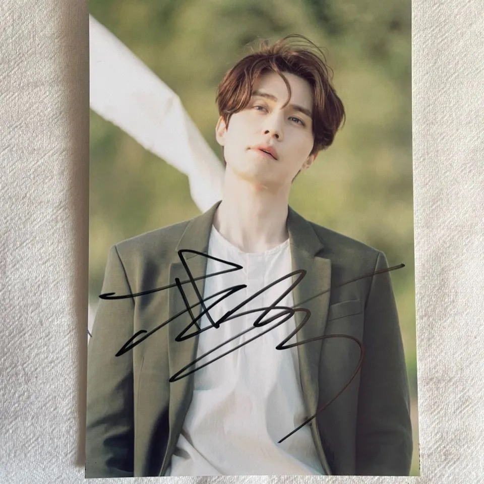 Korean Idol Lee Dong Wook Maga - огляд і ціна Korean Lifestyle Magazine